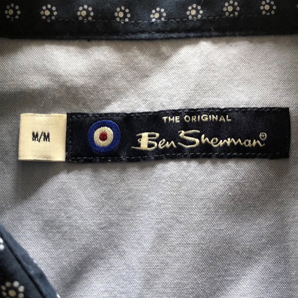 Like new Ben Sherman button up shirt - Picture 2 of 5